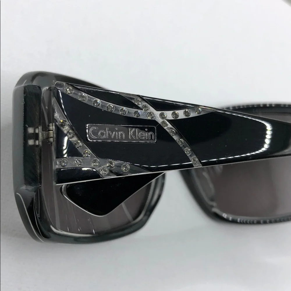 CALVIN KLEIN Collection 976 Sunglasses in color 038 Black Crystal Square Italy